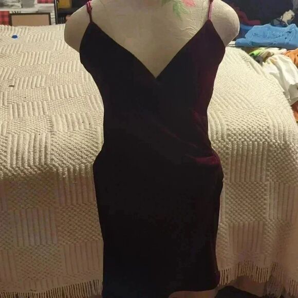 Guilty Pleasure asymmetrical bodycon Velvet Dress - Picture 4 of 7